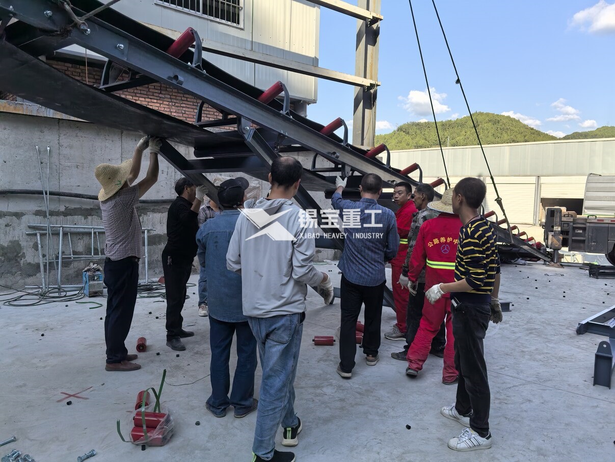 瀝青料破碎篩分機(jī) 瀝青料破碎篩分機(jī)